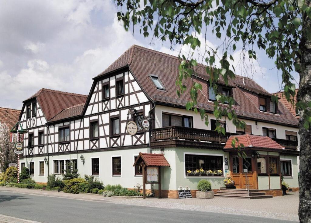 Landgasthof - Hotel Zum Stern Linden  المظهر الخارجي الصورة